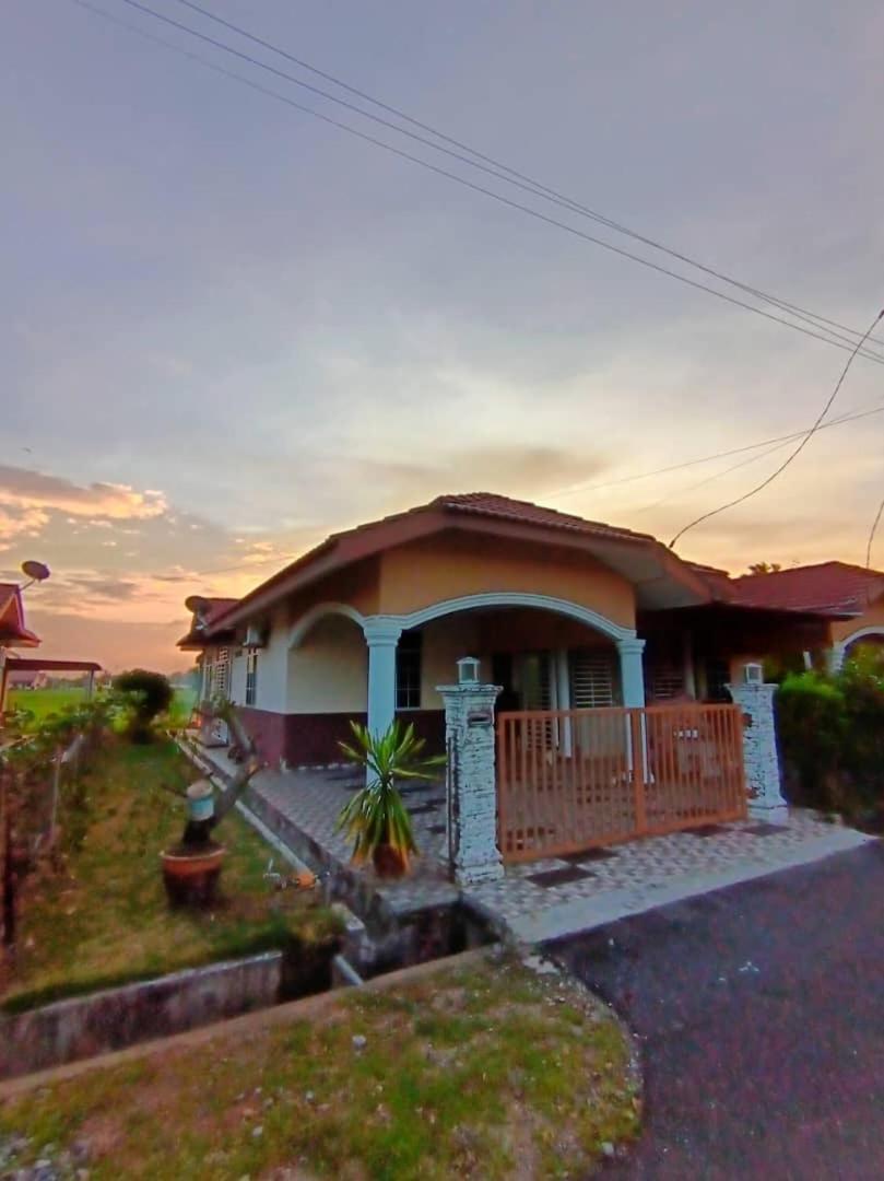 Ebnur Homestay Arau Dış mekan fotoğraf